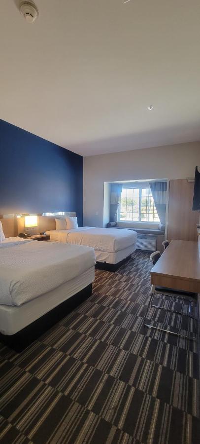 Microtel Inn & Suites By Wyndham Fountain Fort Carson Exterior photo