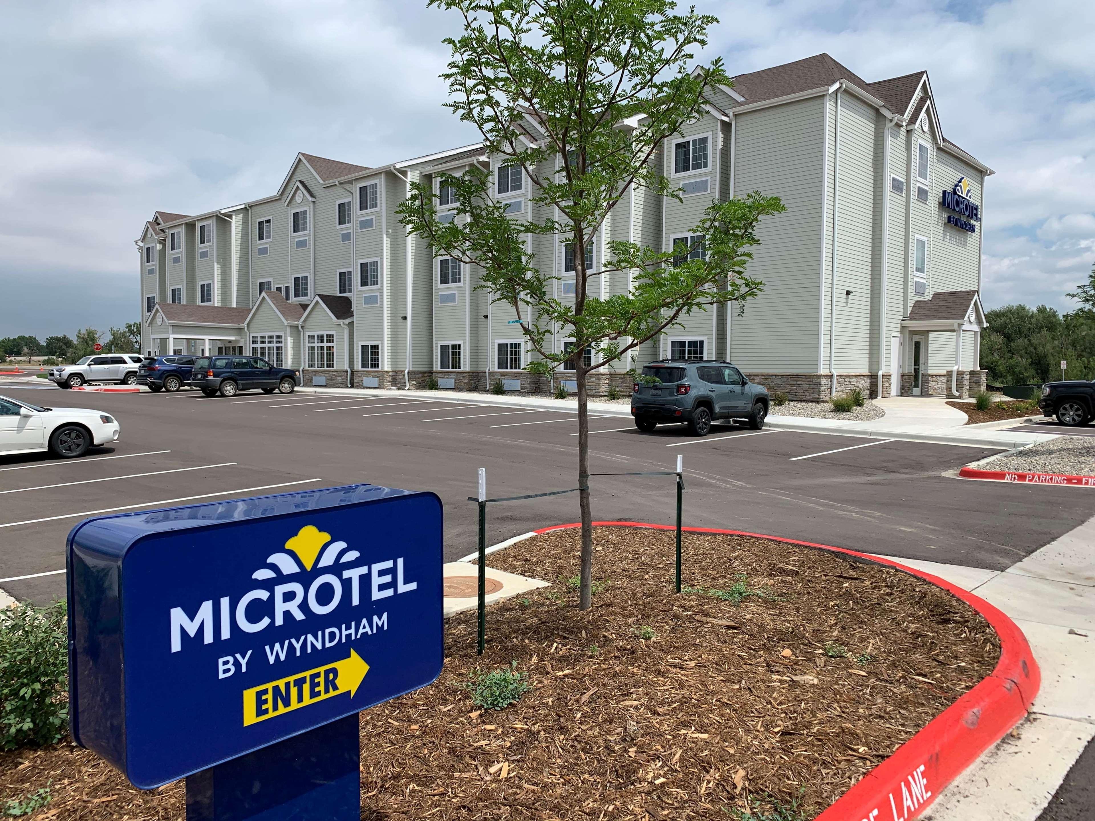 Microtel Inn & Suites By Wyndham Fountain Fort Carson Exterior photo